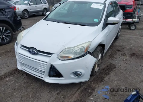 2014 Ford Focus Se z USA, uszkodzony, nr VIN 1FADP3F20EL201481